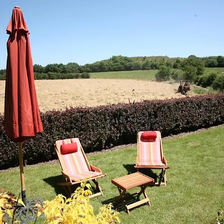 Сasa de vacaciones Cozy In Bastogne, Cleaning Included Luzery